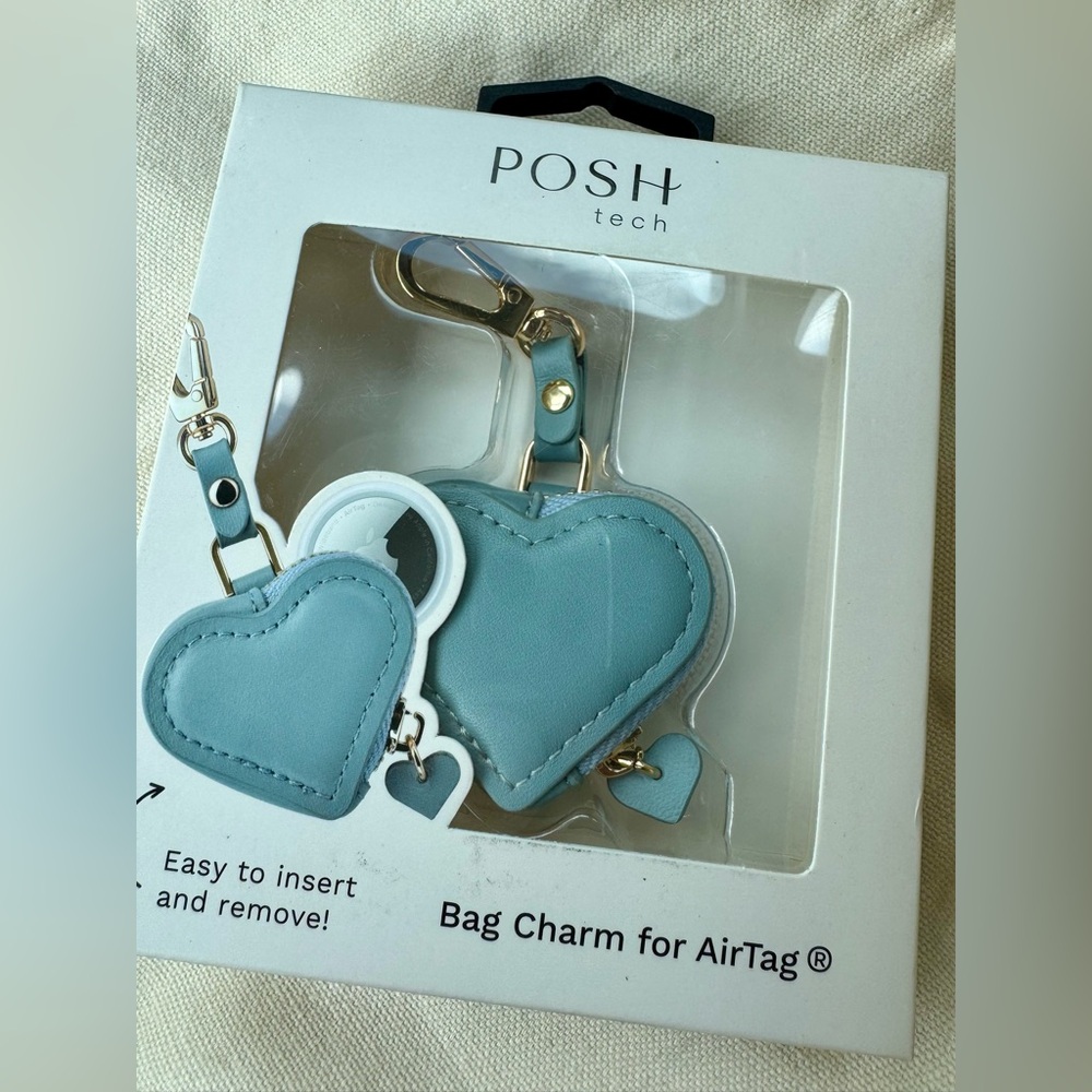 Posh Tech Heart Genuine Leather
AirTag Bag Charm